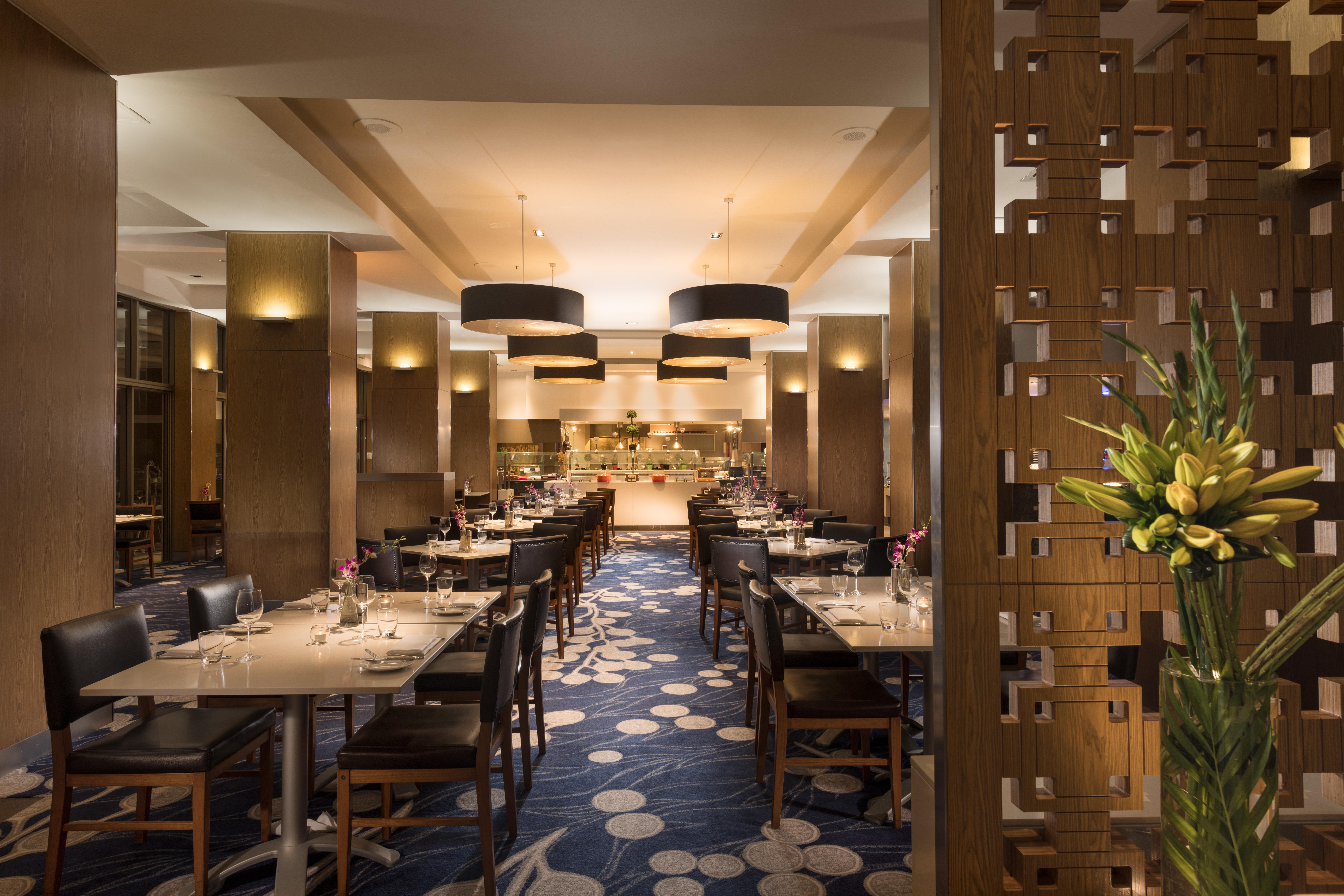 سوفيتيل غولد كوست برودبيتش المظهر الخارجي الصورة The restaurant
