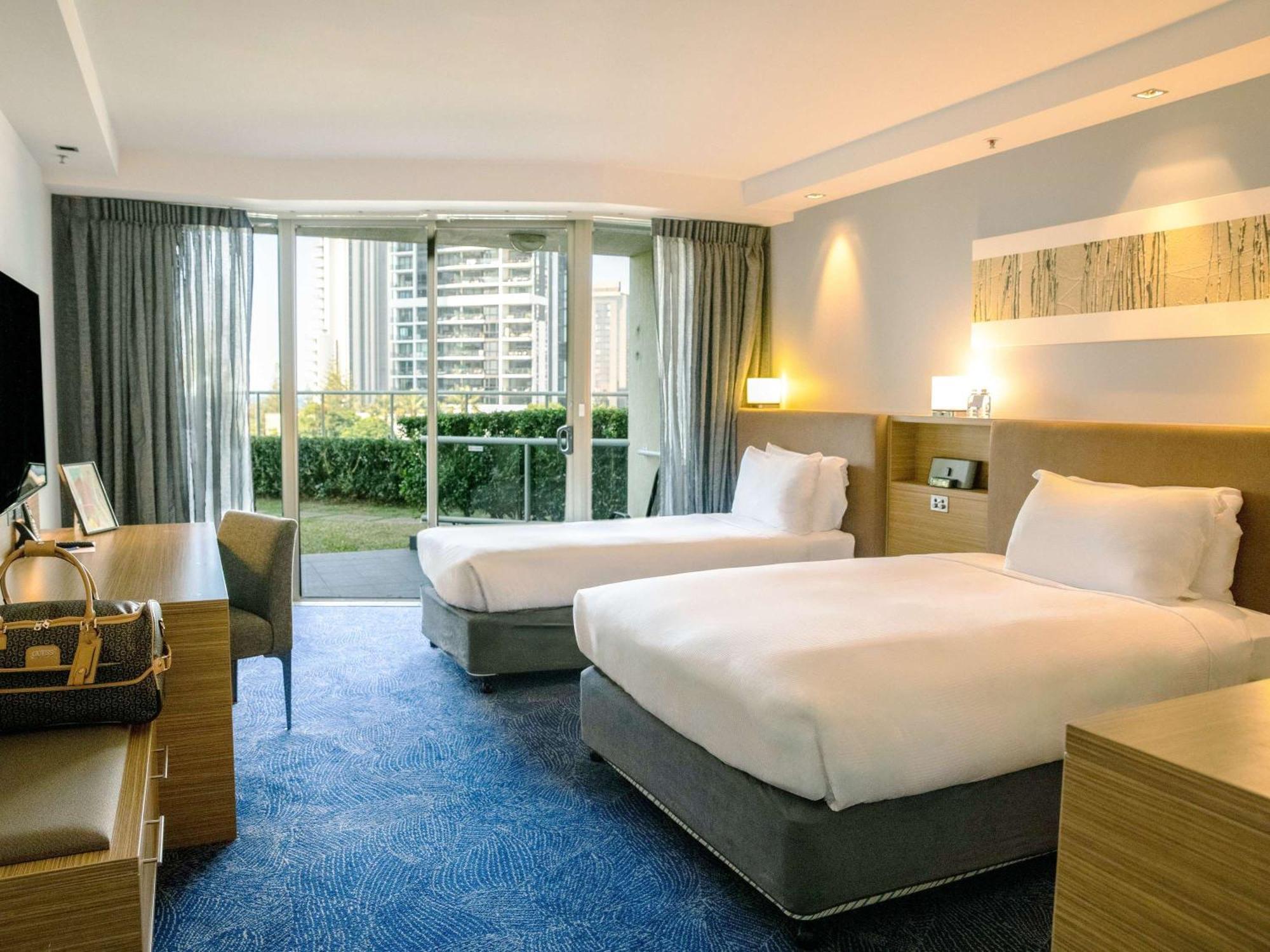 سوفيتيل غولد كوست برودبيتش المظهر الخارجي الصورة Deluxe Room